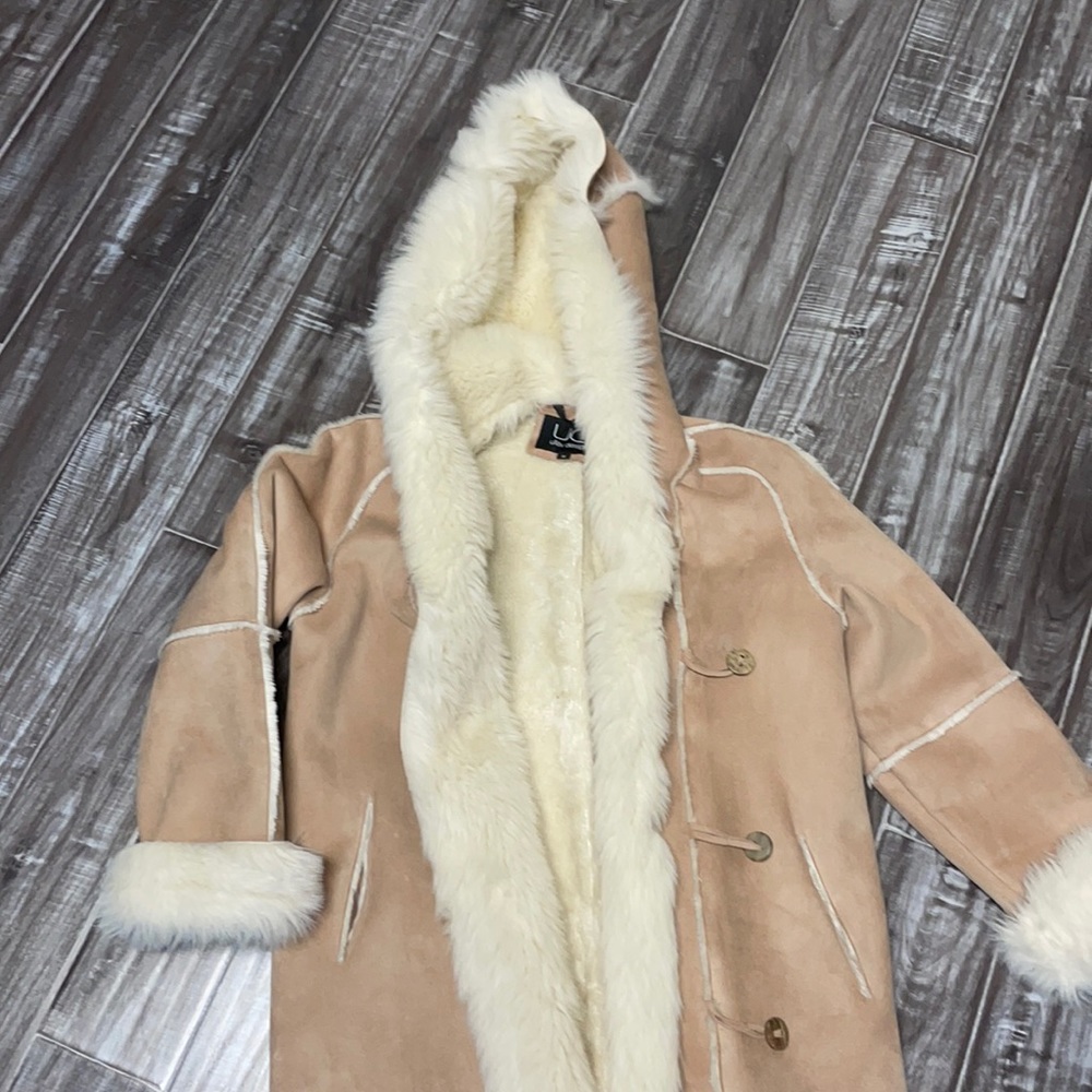 Vintage Suede coat with faux fur lining throughout
